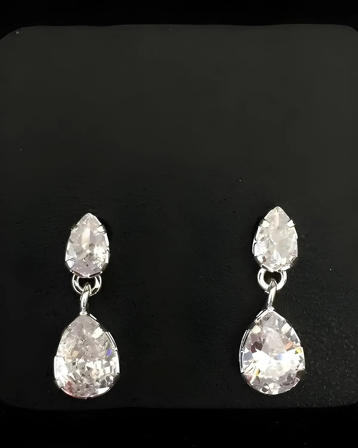 Brinco gota zircônia dupla prata
