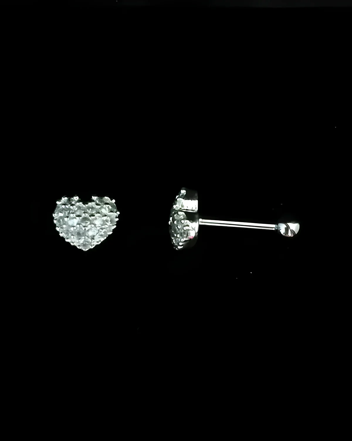 Piercing coração cravejado