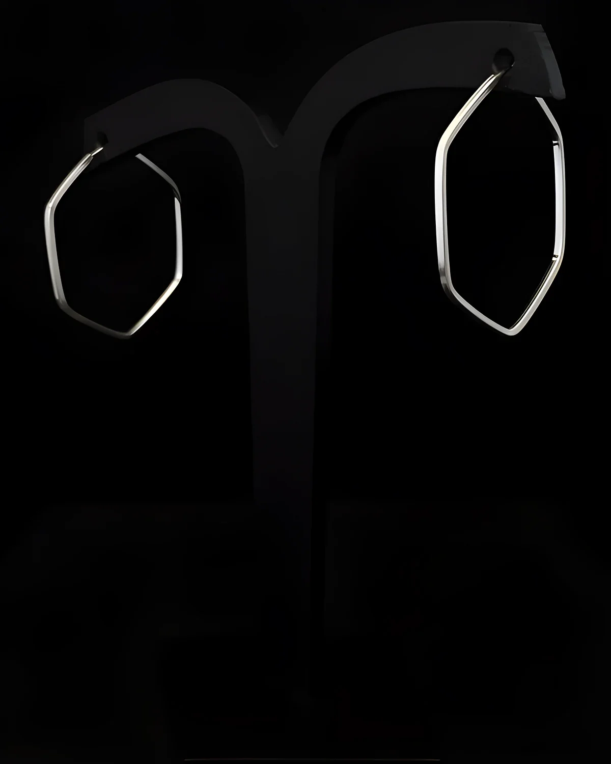 Brinco argola hexagonal