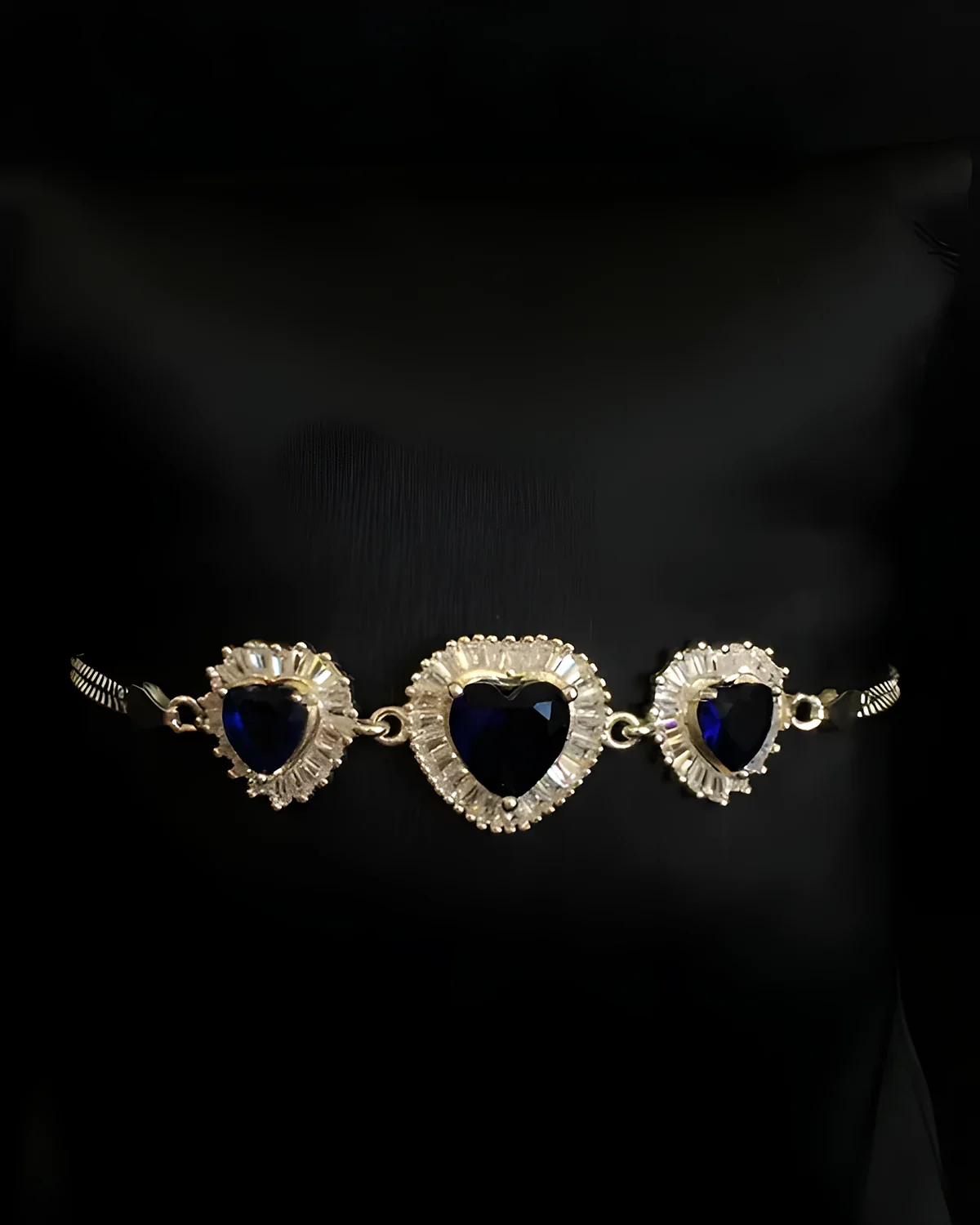 Pulseira veneziana com três coração zircônia carre