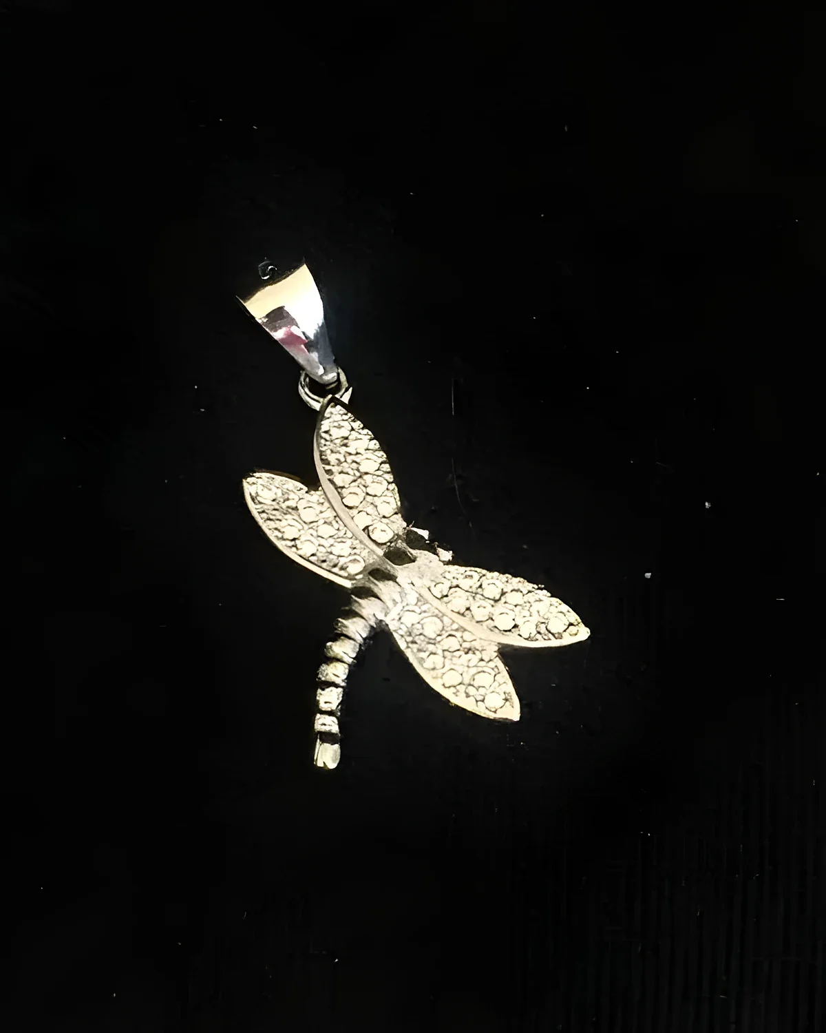 Pingente libelula cravejada