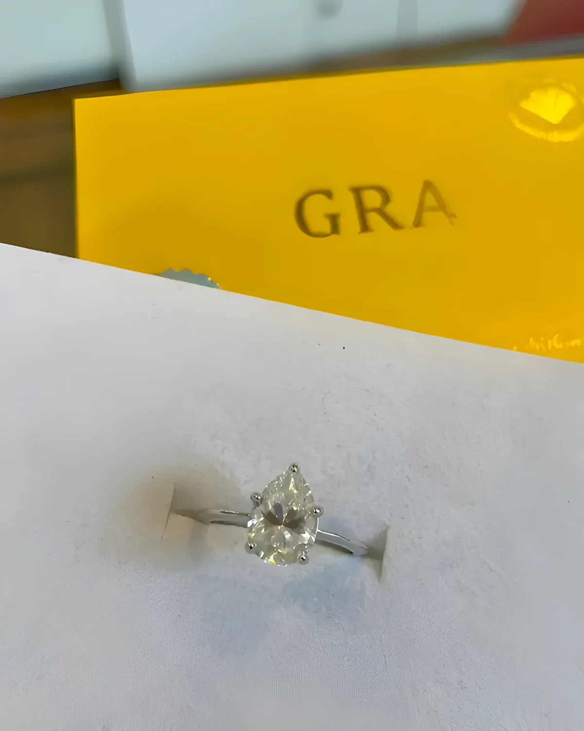 Anel gota Moissanite