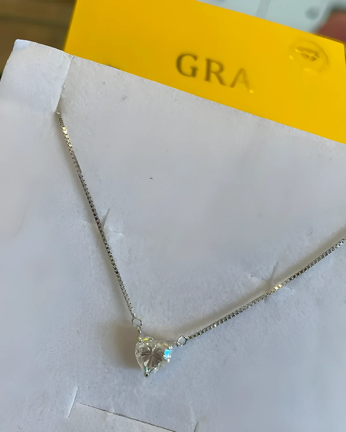 Gargantilha coração Moissanite